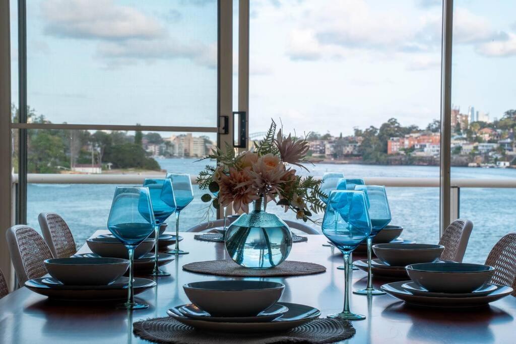 Casa vacanze Stunning Waterfront Townhouse With Shared Swimpool, Harbour View And Free P *