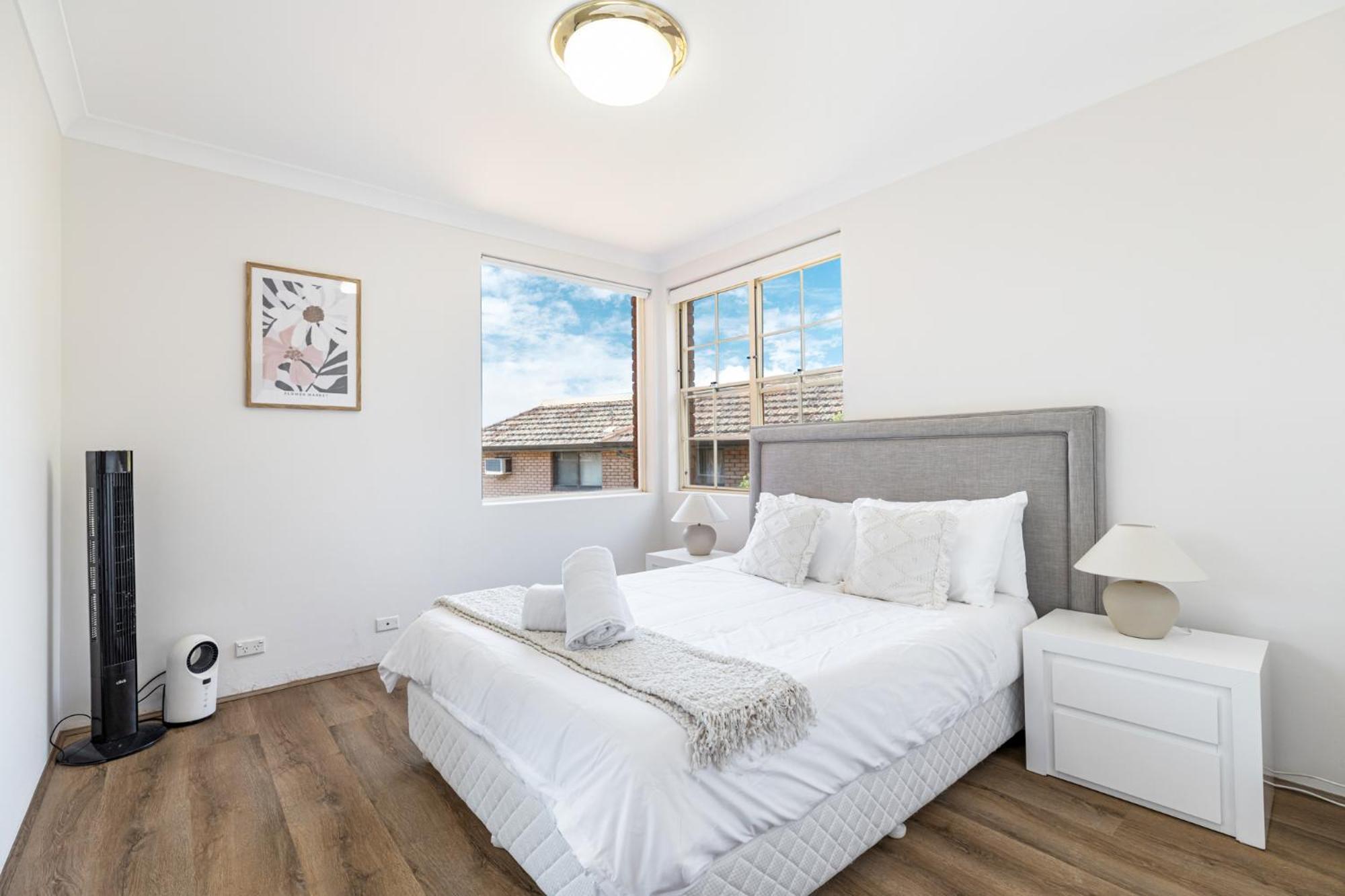 Stunning Waterfront Townhouse With Shared Swimpool, Harbour View And Free P Casa vacanze Sydney